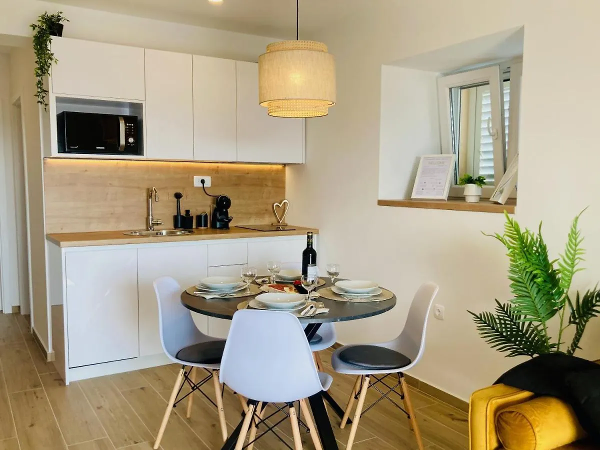 Villa Eva - Apartment Comfy Jadranovo